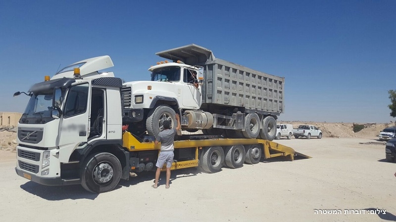 הכוחות החרימו כלי רכב ששימשו על פי החשד לכריה ובהם משאית, 2 שופלים וטנדר