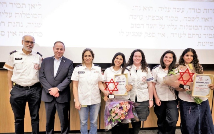 מצטיינות מוקד מד