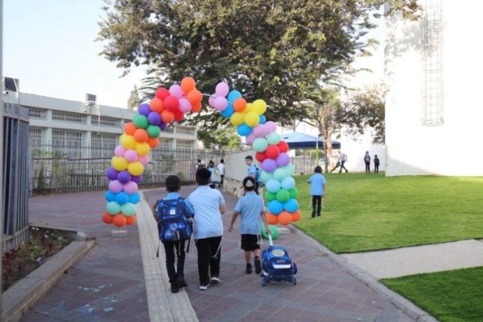 ראש העיר תומר גלאם בביקור בתלמוד תורה 'פלא יועץ' באשקלון. צילום: אלדד עובדיה | סיון מטודי