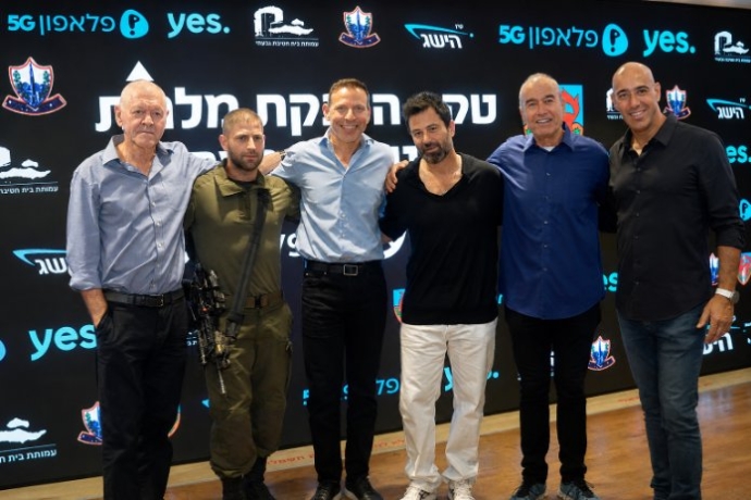 מימין: יחיאל שמן, יום טוב סמיה, יהודה לוי, אילן סיגל, סא