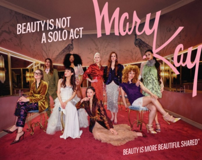 קמפיין Beauty Is More Beautiful Shared של מרי קיי. צילום: Mary Kay Inc