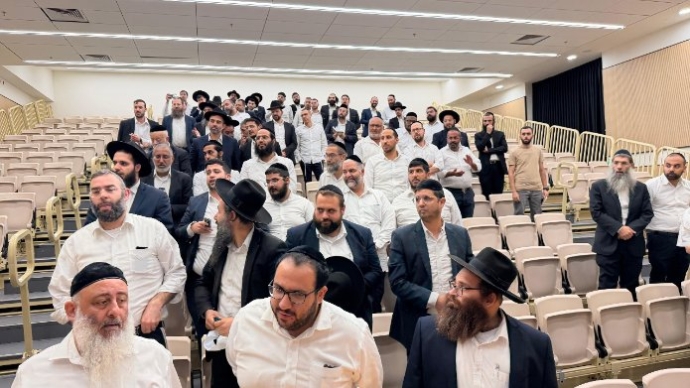 ערב ההוקרה וחלוקת המלגות לאברכים באשקלון. צילום: דוברות עיריית אשקלון