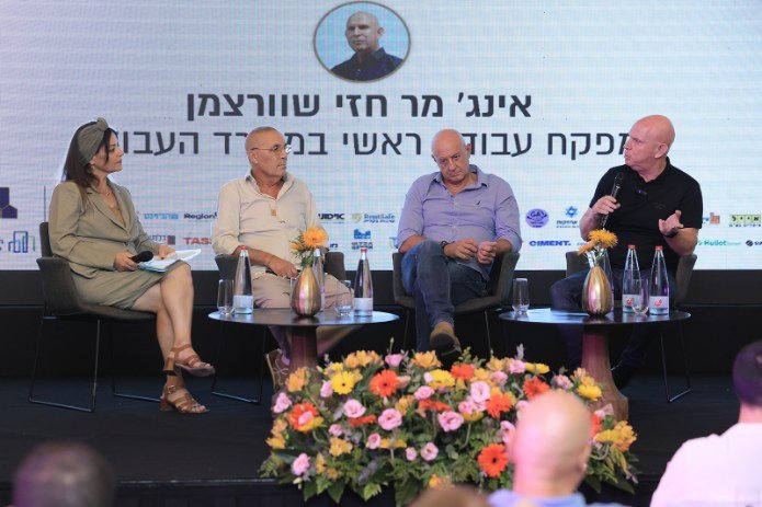 הפאנל על תקנות הבטיחות החדשות בכנס השנתי של ארגון הקבלנים בנגב | צילום: EVENTS