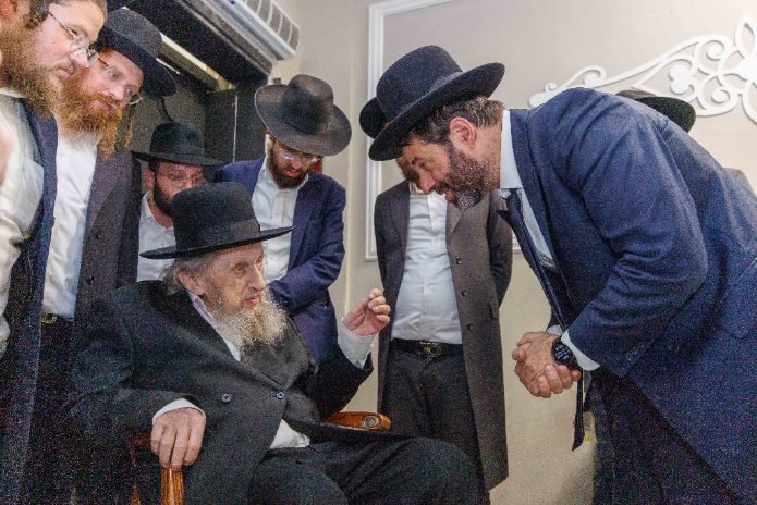 הגעתו של מרן ראש הישיבה הגר"ד לנדו למעמד. צילום: דוברות עיריית בני ברק