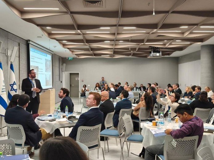 כנס ENERGY FRONTIERS בירושלים, שבו אירח משרד האנרגיה והתשתיות דיפלומטים זרים | צילום: רפי בן חקון, לע"מ