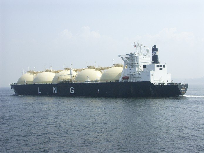 מכלית גז טבעי נוזלי (LNG) בלב ים. אילוסטרציה | צילום: 青空白帆 / Wikimedia Commons, רישיון CC BY 2.1 JP