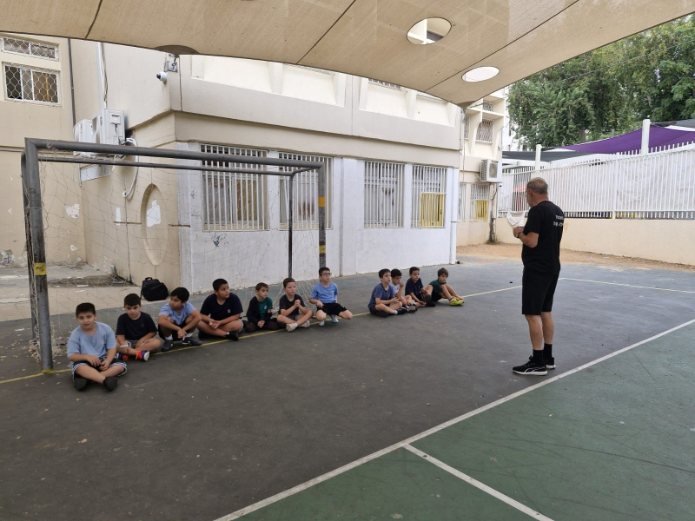 פעילות "לומדים לנצח": שיח על ניצחון והפסד בבתי הספר היסודיים. צילום: החלוץ