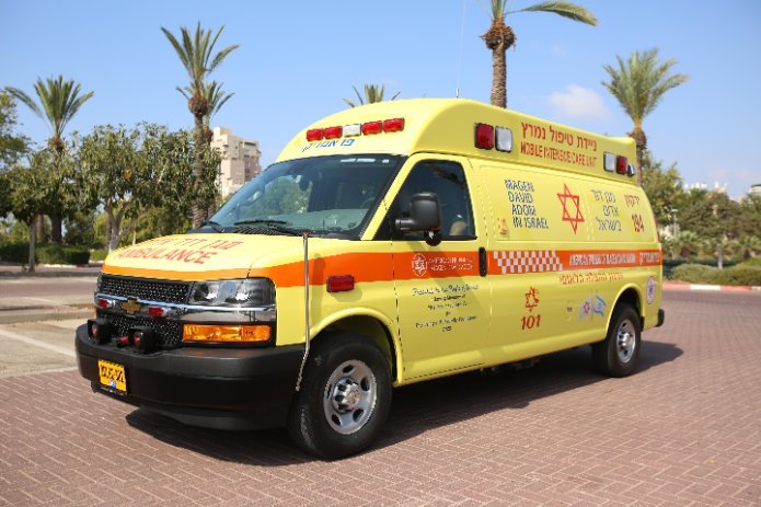 אמבולנס של מגן דוד אדום. הארגון מתגבר את כוחותיו לקראת יום הבחירות לכנסת ה-26. | צילום: דוברות מד"א