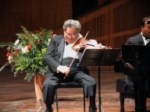 Itzhak_Perlman_second_small