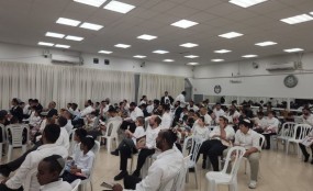 קול תורה באשקלון: מאות בלימוד לעילוי נשמת קדושי שמחת תורה מאות אבות וילדים בלימוד 'אבות ובנים המרכזי' במתנ
