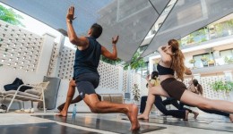 רשת הכושר LIFT משיקה אקדמיה להכשרת מאמנים באבן יהודה מתאמנים באימון קבוצתי באחד ממתחמי רשת LIFT | צילום: Guy Shalom