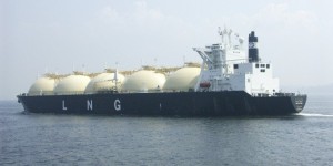 MidOcean Energy של EIG תשתתף בשלב 2 של LNG Canada מכלית גז טבעי נוזלי (LNG) בלב ים. אילוסטרציה | צילום: 青空白帆 / Wikimedia Commons, רישיון CC BY 2.1 JP