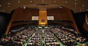 "רודן" מול "פושע מלחמה": המערכה בין ארדואן לנתניהו בבמת האו"ם אולם העצרת הכללית במטה האו
