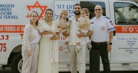 סגירת מעגל: חובש מד"א יילד תינוק באמבולנס לזכר בנו שנרצח בבארי החובש הבכיר במד