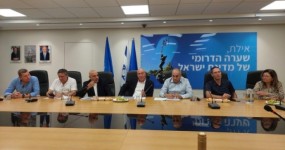 מהים הפתוח לייצור "כחול לבן": פרויקט דגיגי הטונה הלאומי יוצא לדרך חתימת ההסכם להקמת מתקן לייצור דגיגי טונה באילת. צילום: משרד החקלאות וביטחון המזון