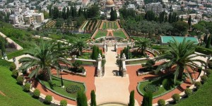 הכרמל וחיפה עם ילדים: המדריך המשפחתי המלא - מהגנים הבהאיים ומדעטק ועד חי-בר הכרמל, עין הוד ודלית אל-כרמל הגנים הבהאיים בחיפה