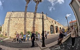 אתרי מורשת וראשוני היישוב עם ילדים: המדריך המשפחתי המלא – ממקווה ישראל וראשון לציון ועד זכרון יעקב, חצר כנרת ותל חי רחוב המייסדים המשוחזר בזכרון יעקב | צילום: צילום: זאב שטיין, PikiWiki Israel, ויקישיתוף, CC BY 2.5