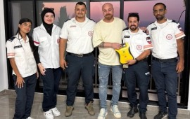 לקה בדום לב בדרך לעבודה – ונפגש עם הצוות שהציל את חייו מארון שחוד נפגש עם צוות מד