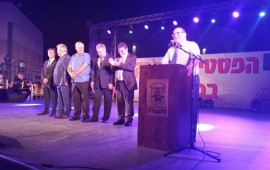 הפסטיבל הצ'רקסי התקיים בכפר כמא - בהשתתפות נציג מסוריה סגן השר קרא נואם ולידו זכריא נאבסו ראש המועצה שמארח ולידו סגן ראש הממשלה ובכירים נוספים