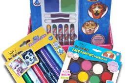 המותג - Kimyon "קימיון" מציע מגוון ארזי איפור לפורים המיועדים לאיפור הפנים, הגוף והשיער ערכות איפור פורים של קימיון (צילום: אלון גנון)