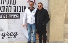 אלי גוטמן מאמן העבר של נבחרת ישראל ואחיו גיל יהפכו לזכייני קפה גרג צילום: אסף לוי