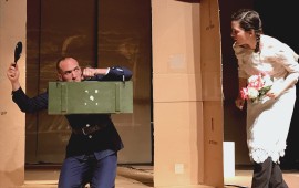 תיאטרון מלנקי מציג: משפחת טוט - בכורה לקומדיה רצחנית מבוסס על ספרו של אישטוון ארקן בימוי: מיכאל טפליצקי