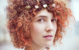 מיקה שדה מגיעה להופעה בהאוס אוף מארלי ב - 17.3.17 הזמרת מיקה שדה