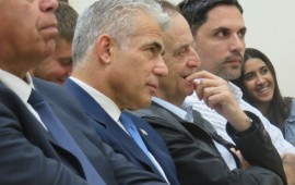 25 שנה למותו של מנחם בגין ז"ל: לפיד ומרידור העבירו שיעור מיוחד לתלמידים ב'יש עתיד' מציינים 25 שנה למותו של מנחם בגין ז