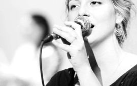 חוגגים סילבסטר במסעדת לה ביסטרו בר בחולון עם תפריט משובח והופעה של הזמרת נוי דקל LE BISTRO BAR בחולון. סילבסטר ב- 250 ש