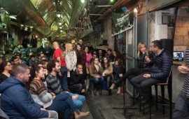 פרלמנט המנכ"לים-מחר בשוק מחנה יהודה הכניסה חופשית האנשים שמחזיקים ב- 400 מיליארד שקל משחררים עניבות ובאים לדבר בשוק