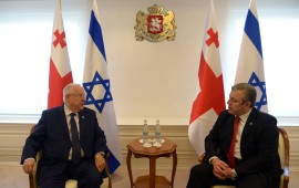 נשיא המדינה ורעייתו בביקור בארמונו של נשיא גאורגיה צילום: חיים צח/ לע