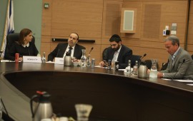 "עד לאוגוסט 2016 – 24 מינויים של השר אזולאי היו רק גברים" השר לשירותי דת ח