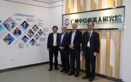 עליית מדרגה בשיתוף הפעולה סין - ישראל בתחום הרובוטיקה הנהלת מכון הרובוטיקה סין-ישראל: (מימין) מר גאומינג זאנג, מנכל, פרופ' משה שהם, פרופ' צבי שילר, דיויד זאנג, סמנכ