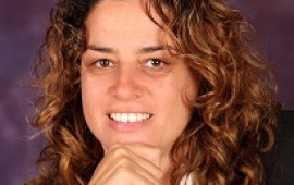 החלטה תקדימית: חד מינית הוכרה כאם - מיד לאחר שבת זוגה ילדה