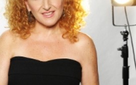 "בתוך ליבי כלואה ציפור עיוורת" - מופע מחווה ללאה גולדברג