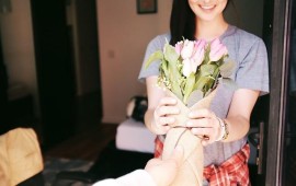 10 מתנות מומלצות שכל עובד שמח לקבל בחגים מתנה לחג