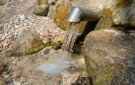 התמודדות עם מי תהום בפרויקטים של תשתיות: מדריך מקצועי קרדיט תמונה FREEPIK