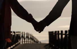 איך משפיע גילוי מידע רגיש על מערכות יחסים אישיות? קרדיט תמונה FREEPIK