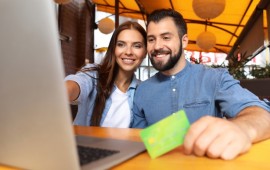 בדרך לחתונה עוצרים בבנק קרדיט: Shutterstock.