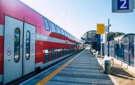 חברי מועצות מקומיות: החזירו את פעילות הרכבת בשבת! קרדיט: שאטרסטוק