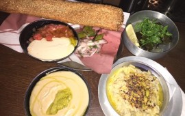 טורקיה הקטנה בלב הפשפשים ושמה אונזה פתיחים בסגנון טורקי באונזה. צילום: שרי כהן